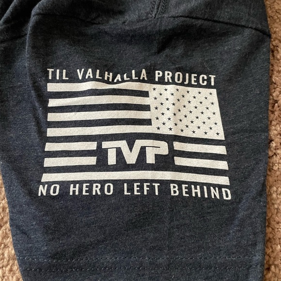 Next Level Apparel super soft cotton blend t-shirt with Be Kind on front - Picture 3 of 4